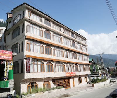 https://imgcld.yatra.com/ytimages/image/upload/t_hotel_yatra_city_desktop/v1441352930/Domestic Hotels/Hotels_Manali/Hotel Ankit Palace/CR0A5644.jpg